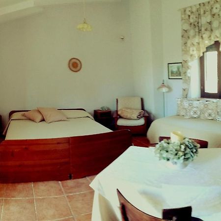 Agriturismo Tre Santi Villa Padula Exterior foto