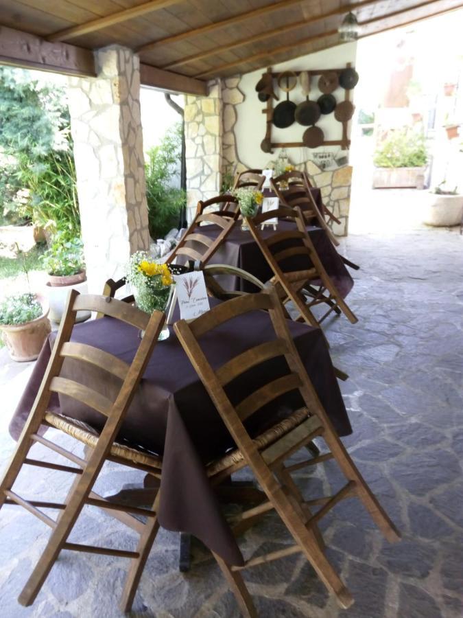 Agriturismo Tre Santi Villa Padula Exterior foto